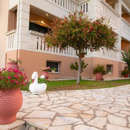 Lady Elena Hotel Амудия Екстериор снимка