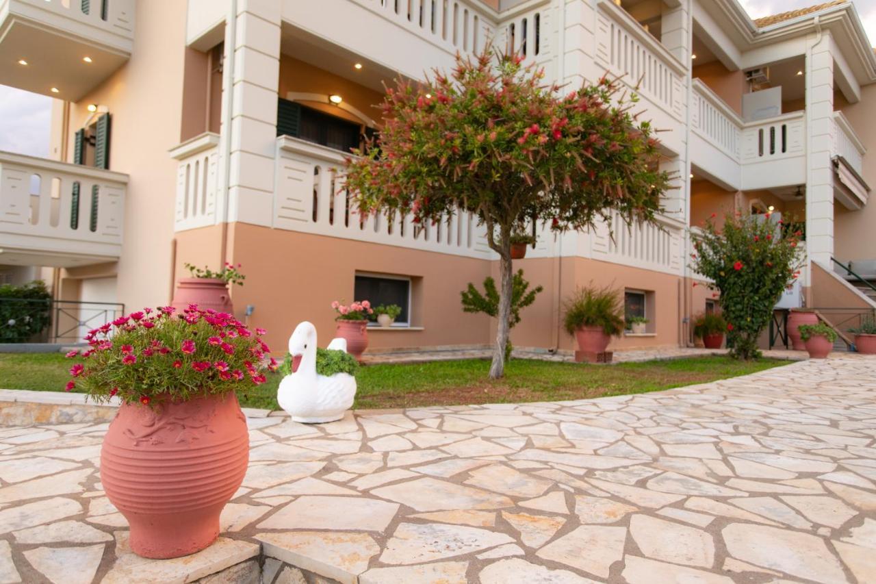 Lady Elena Hotel Амудия Екстериор снимка