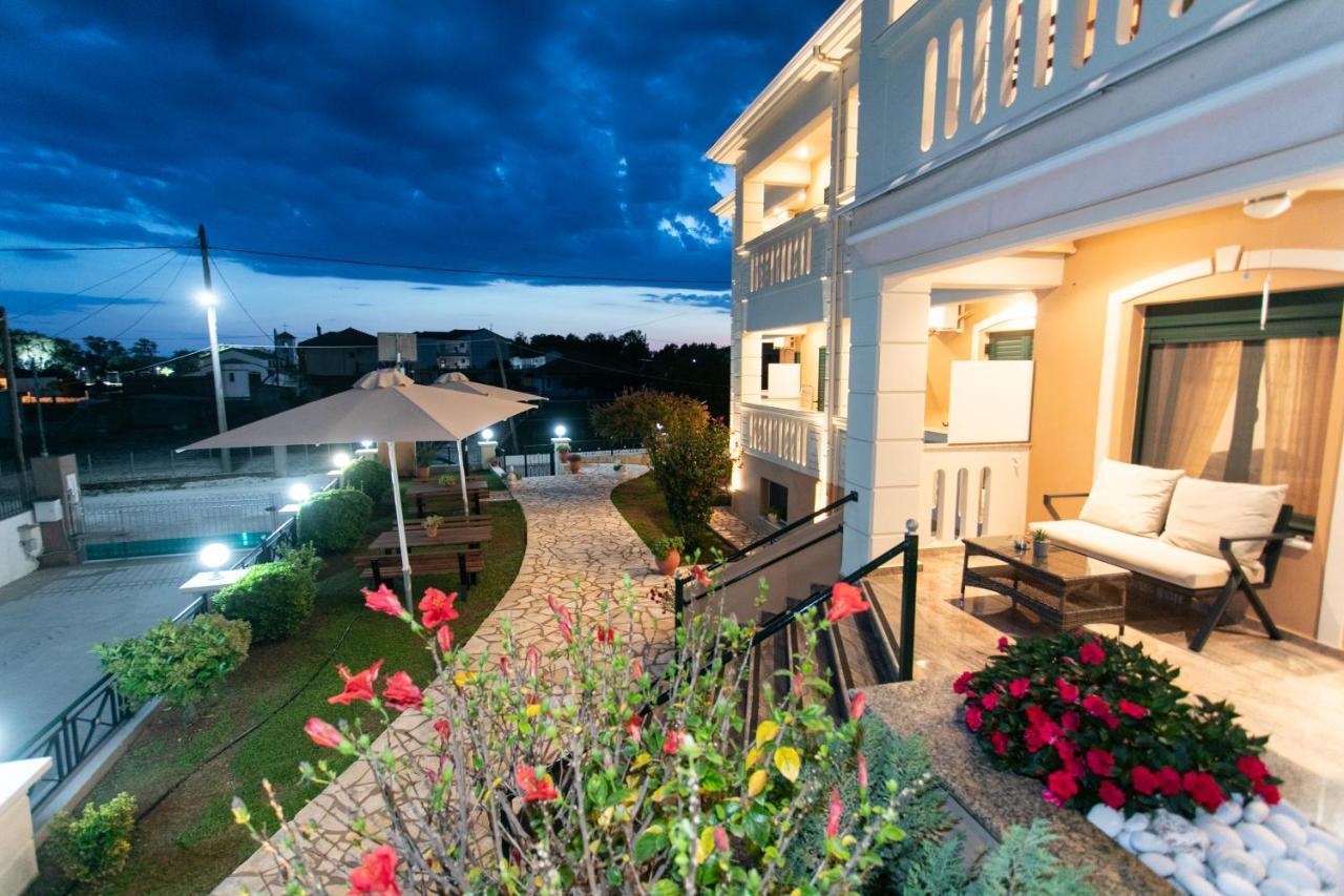 Lady Elena Hotel Амудия Екстериор снимка