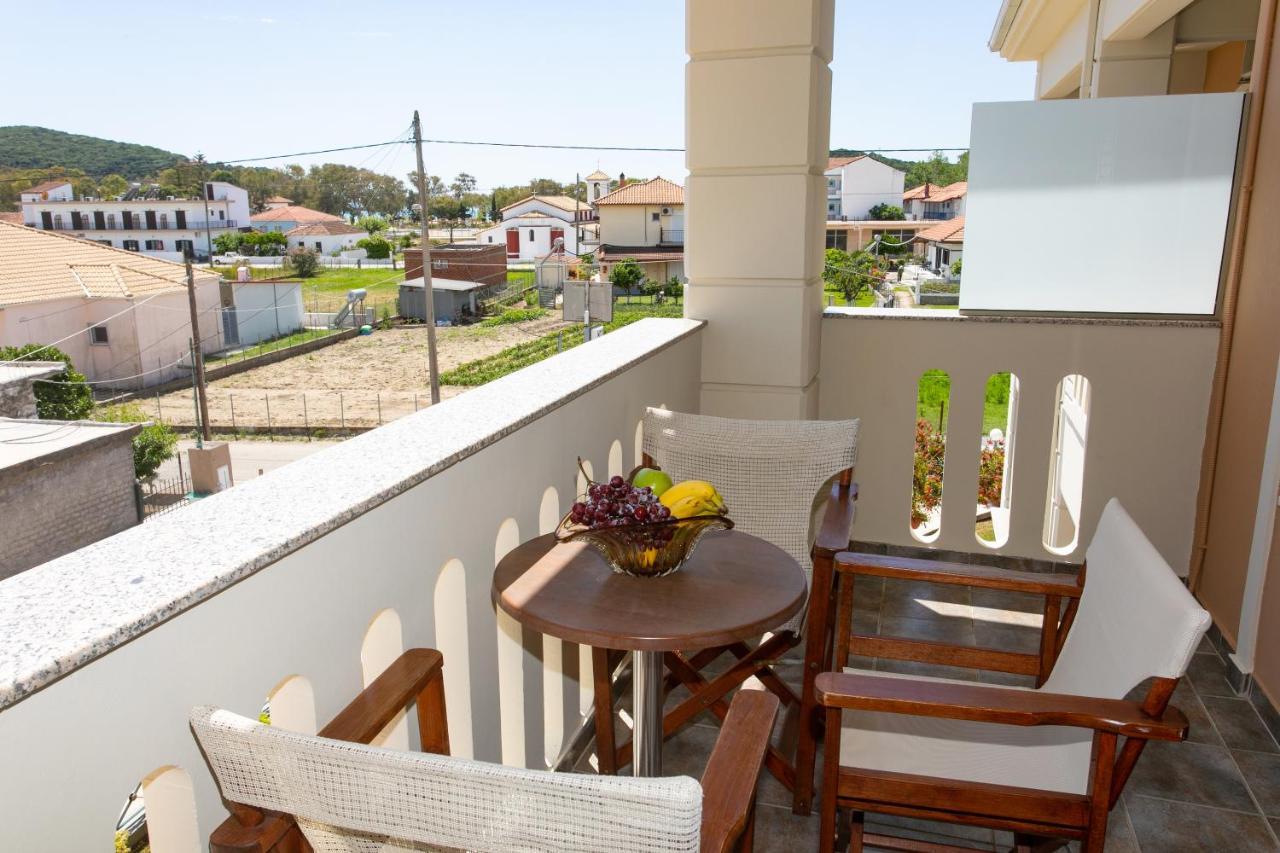 Lady Elena Hotel Амудия Екстериор снимка