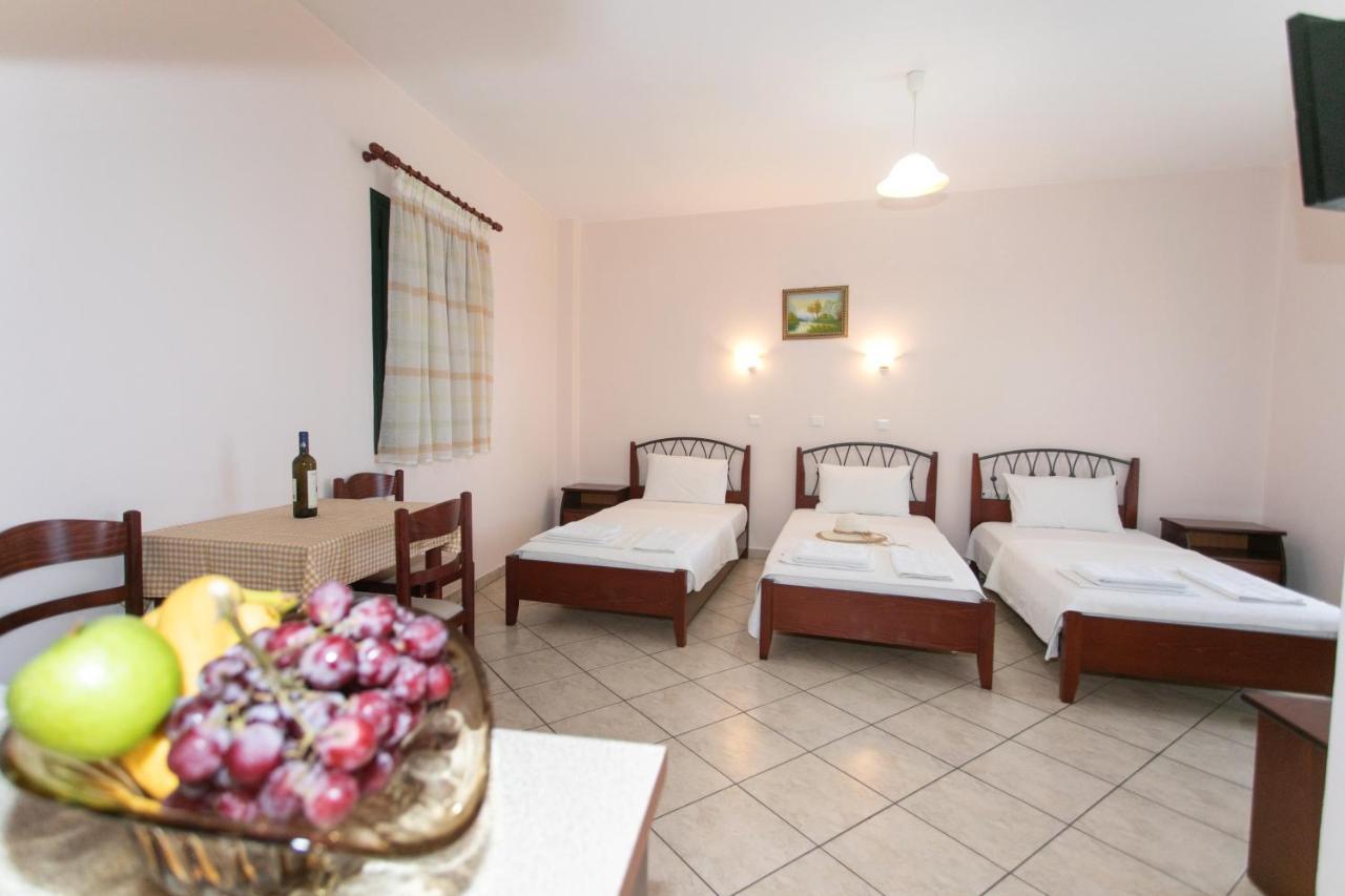 Lady Elena Hotel Амудия Екстериор снимка