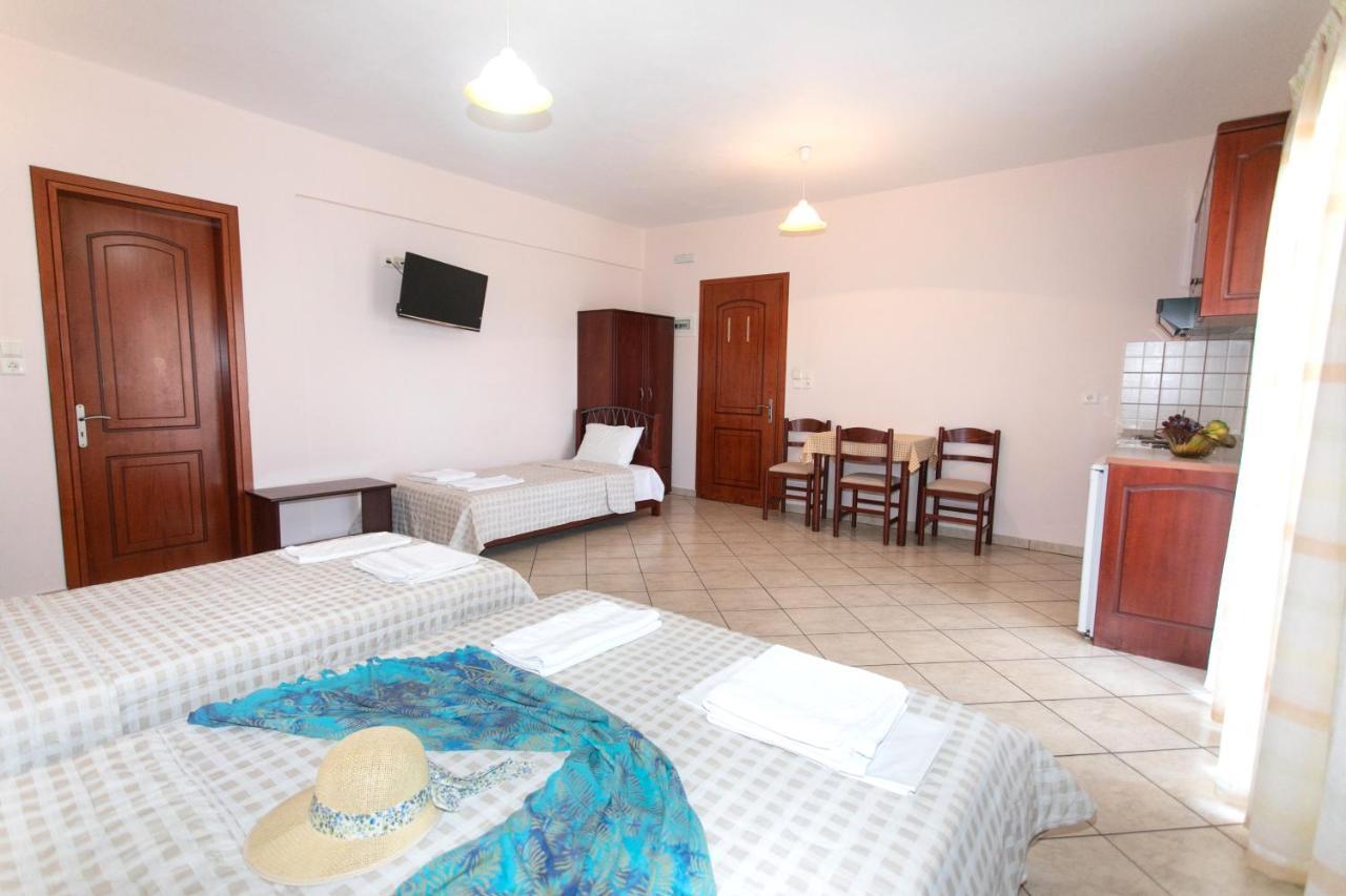 Lady Elena Hotel Амудия Екстериор снимка